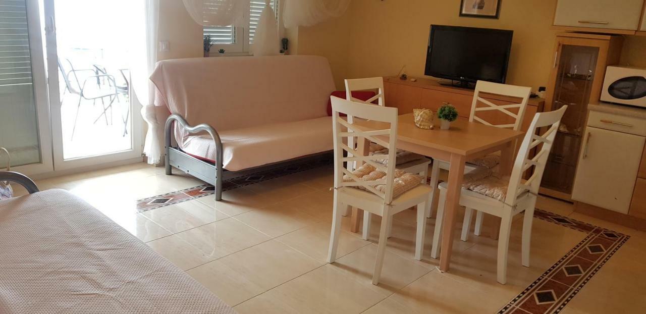 Apartamento App Lolly Selce Exterior foto