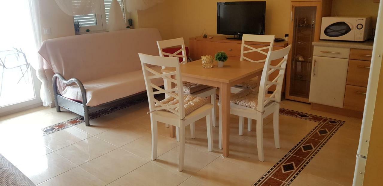 Apartamento App Lolly Selce Exterior foto